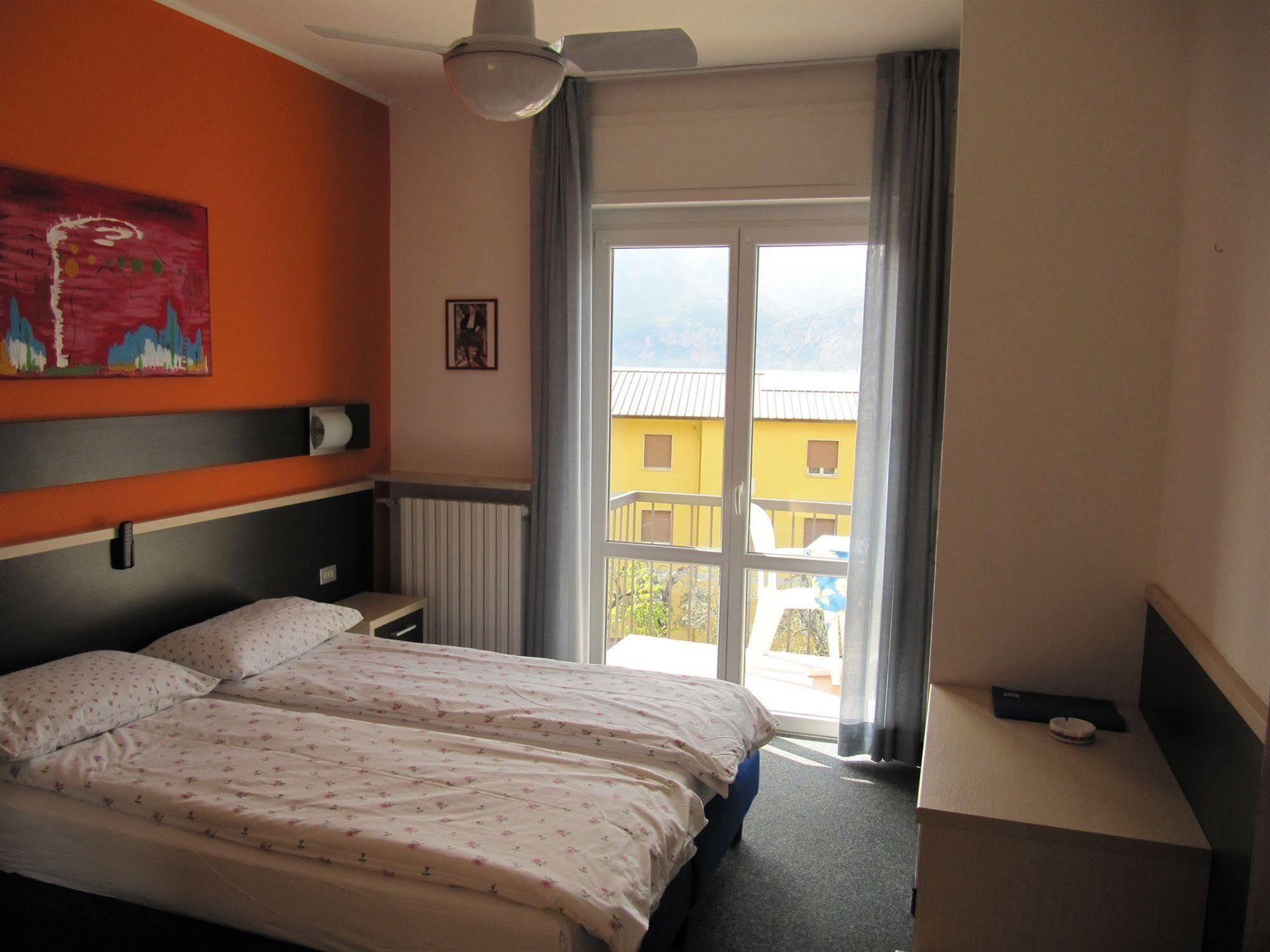 Hotel Carlo Brenzone sul Garda Exterior foto